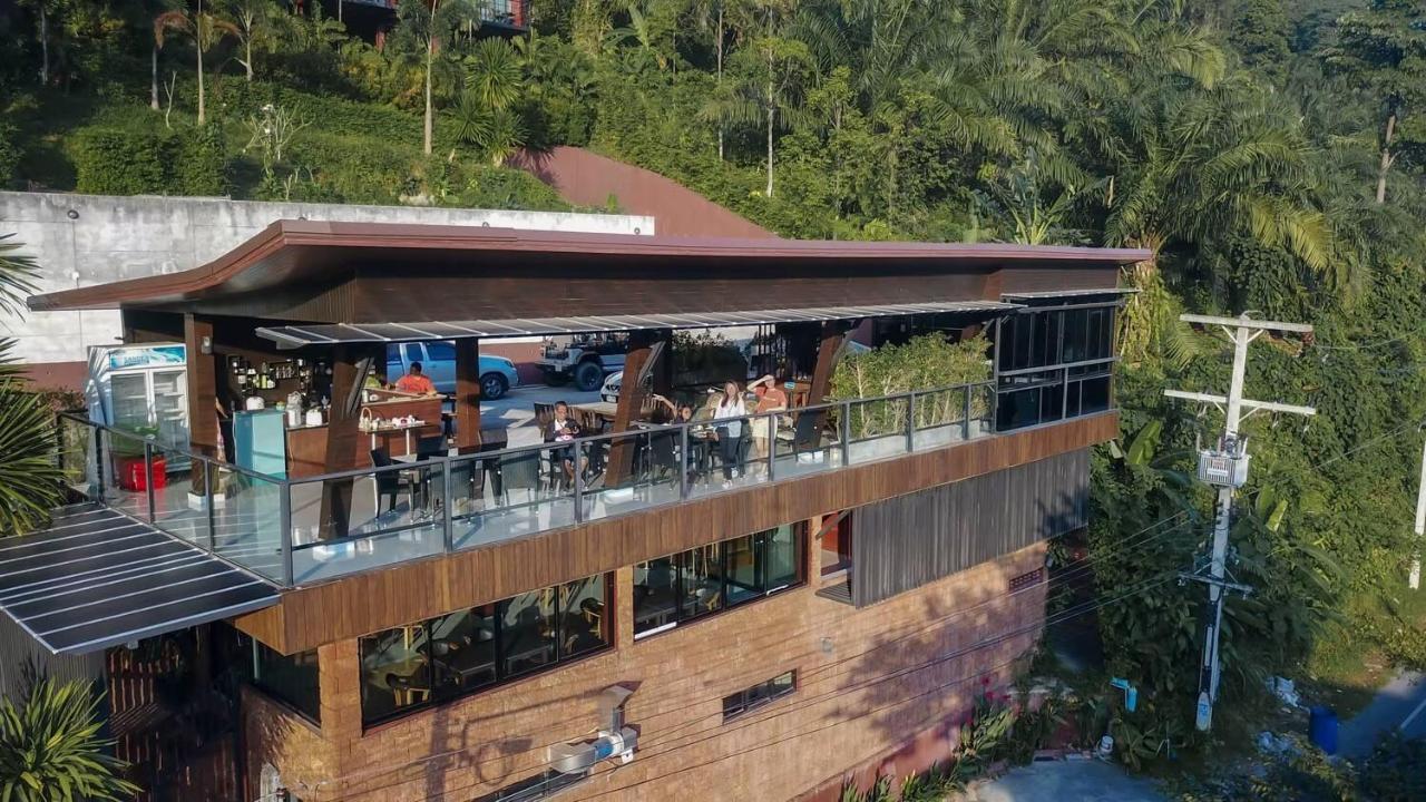 Blue Mountain Phangnga Resort Buitenkant foto